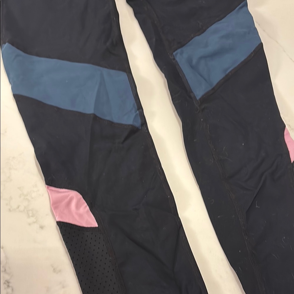 Womens Black Athletic Crop Top and Leggings Set - Picture 6 of 7